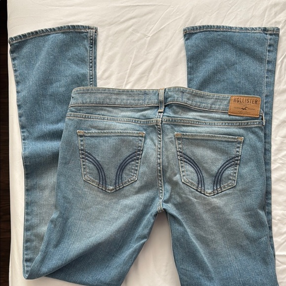 Hollister Blue Straight Leg Jeans Classic Style - Picture 2 of 5